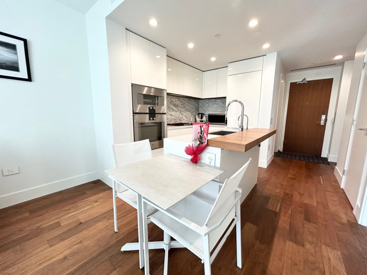 Kitchen Island Photo of 202 375 W 59th Avenue, Vancouver, BC