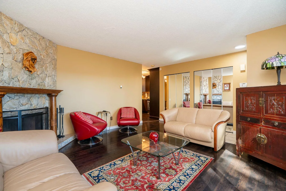 Kitchen Island Photo of 1135 Vanier Avenue, Coquitlam, BC