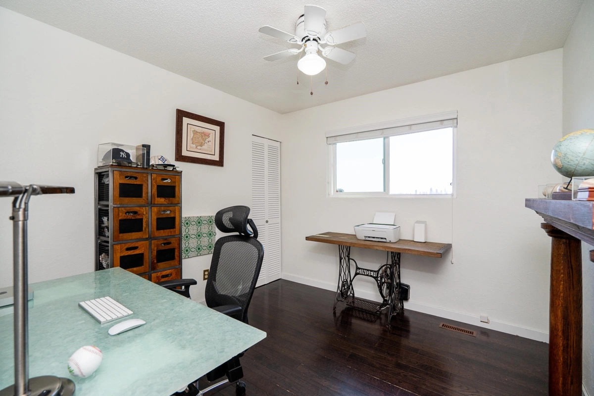 Mudroom Photo of 1135 Vanier Avenue, Coquitlam, BC
