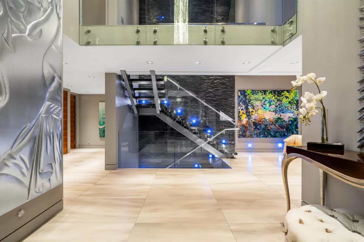 Dining Area Photo of 2331 Westhill Drive, West Vancouver, BC
