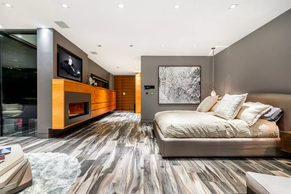 Garage Interior Photo of 2331 Westhill Drive, West Vancouver, BC