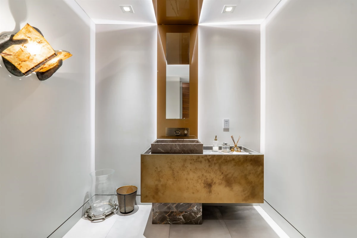 Laundry Room Photo of 2331 Westhill Drive, West Vancouver, BC