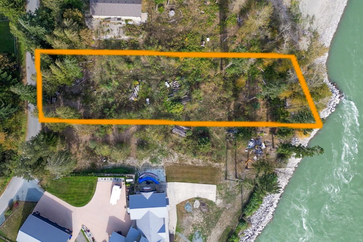 Family Room Photo of 20808 Landstrom Road, Hope, BC