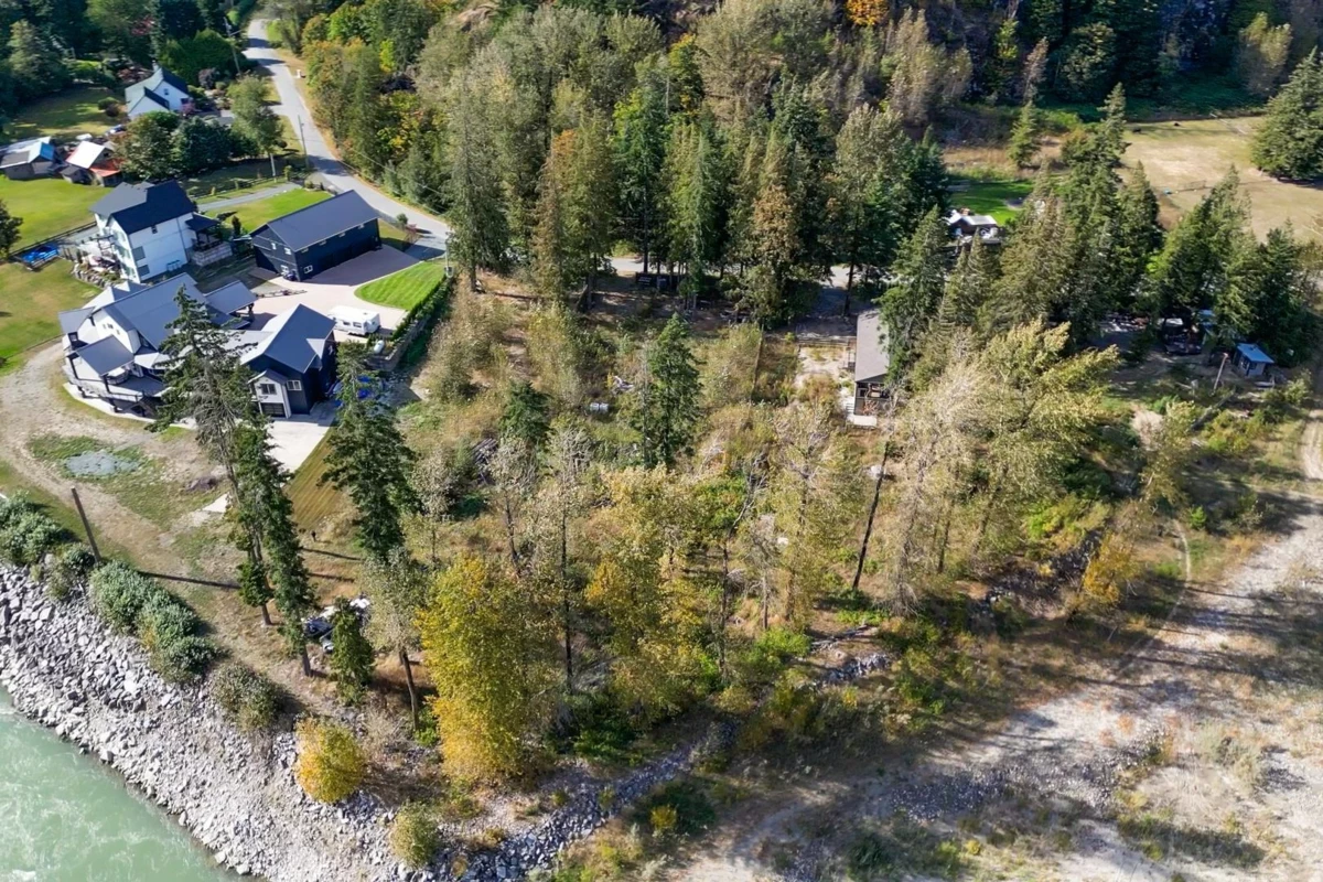 Guest Bathroom Photo of 20808 Landstrom Road, Hope, BC