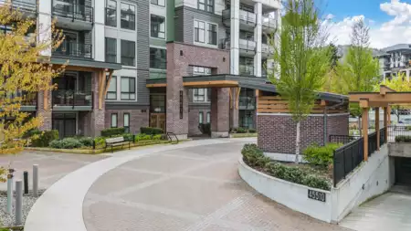 403 45510 Market Way, Chilliwack, BC, Chilliwack — Apartment/Condo for sale