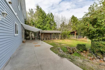 Swimming Pool Photo of 29739 Donatelli Avenue, Mission, BC