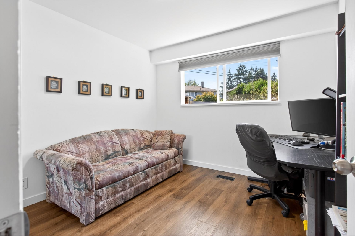 Loft / Bonus Room Photo of 11906 100 Avenue, Surrey, BC