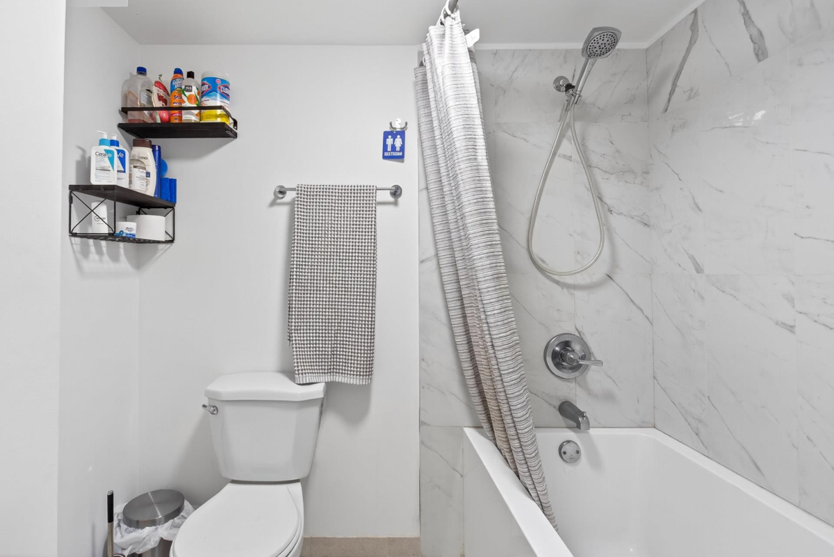 Swimming Pool Photo of 11906 100 Avenue, Surrey, BC