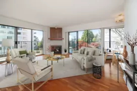 401 747 17th Street, West Vancouver, BC