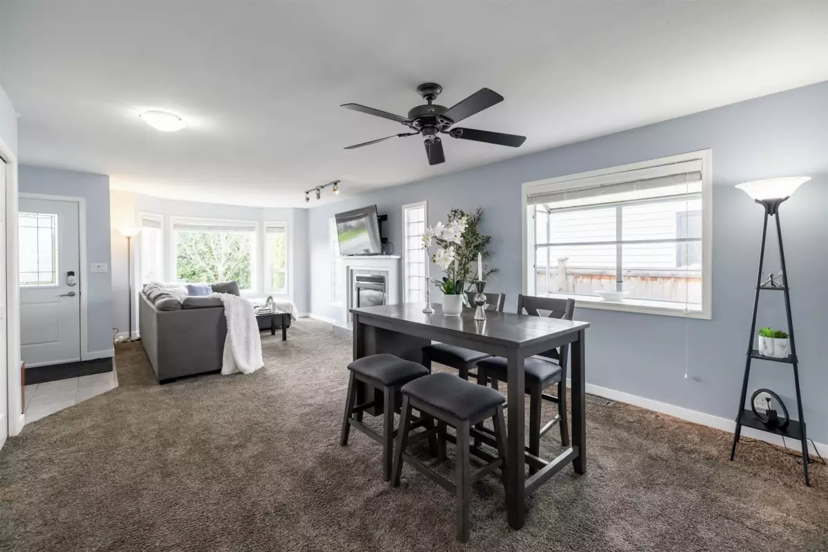 Breakfast Nook Photo of 34775 2nd Avenue, Abbotsford, BC