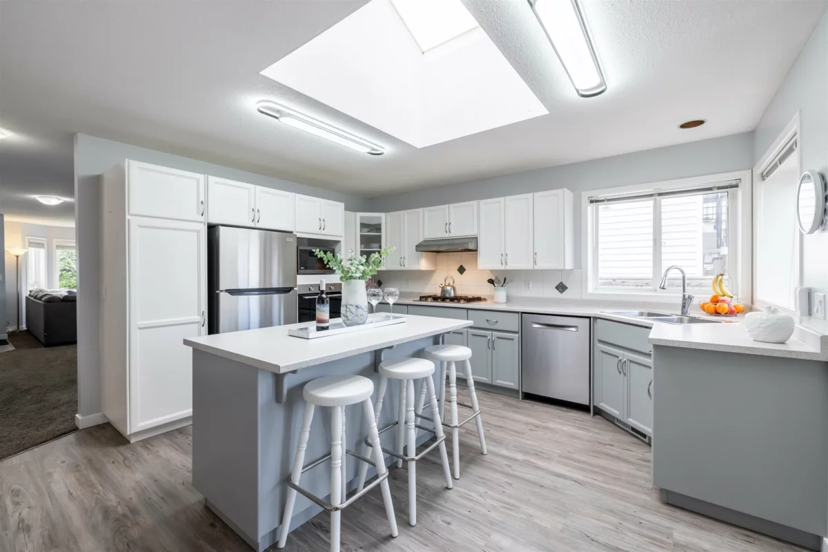 Exterior Front Photo of 34775 2nd Avenue, Abbotsford, BC