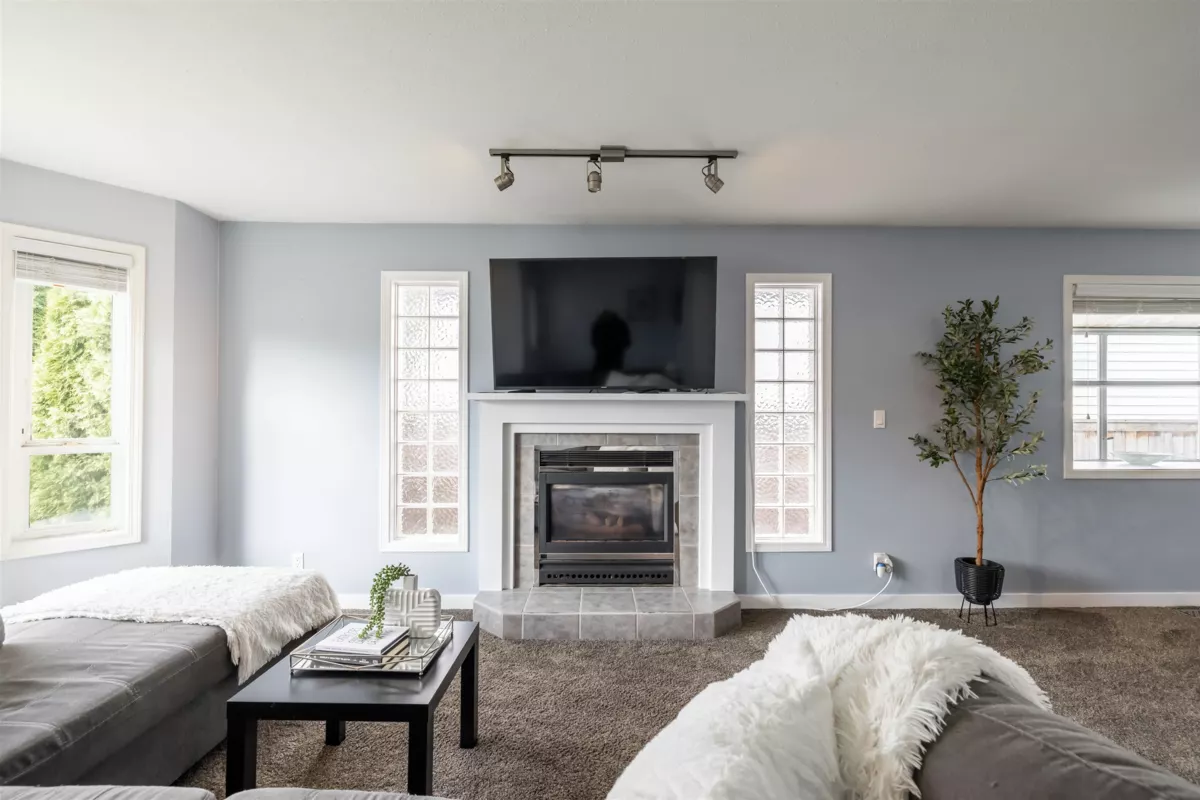 Living Room Photo of 34775 2nd Avenue, Abbotsford, BC