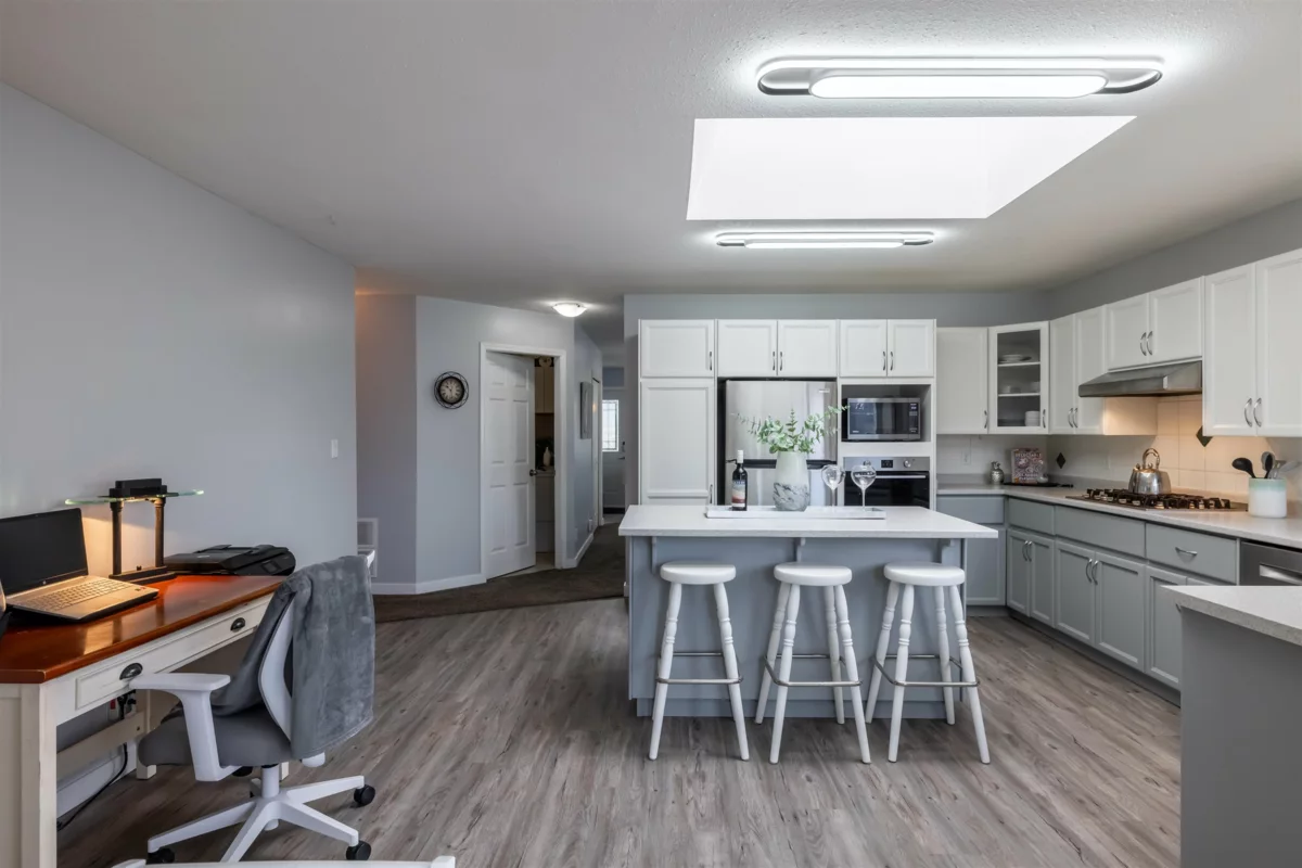 Primary Bedroom Photo of 34775 2nd Avenue, Abbotsford, BC