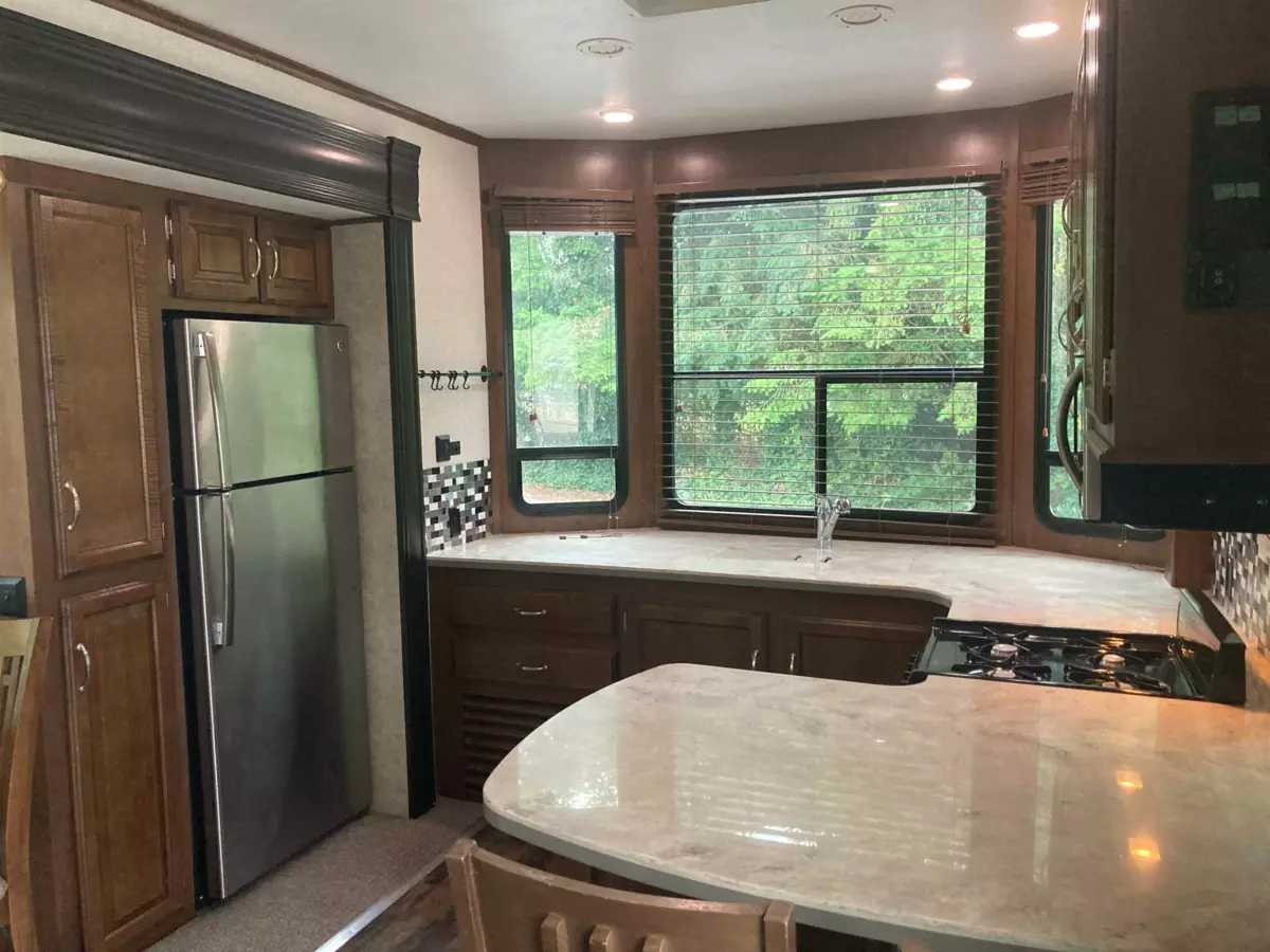 Bedroom 4 Photo of 247 Tomahawk Avenue, West Vancouver, BC