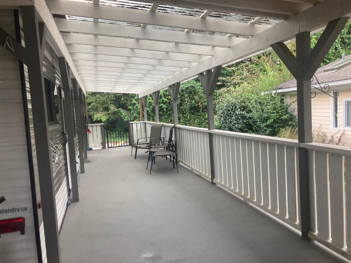 Family Room Photo of 247 Tomahawk Avenue, West Vancouver, BC