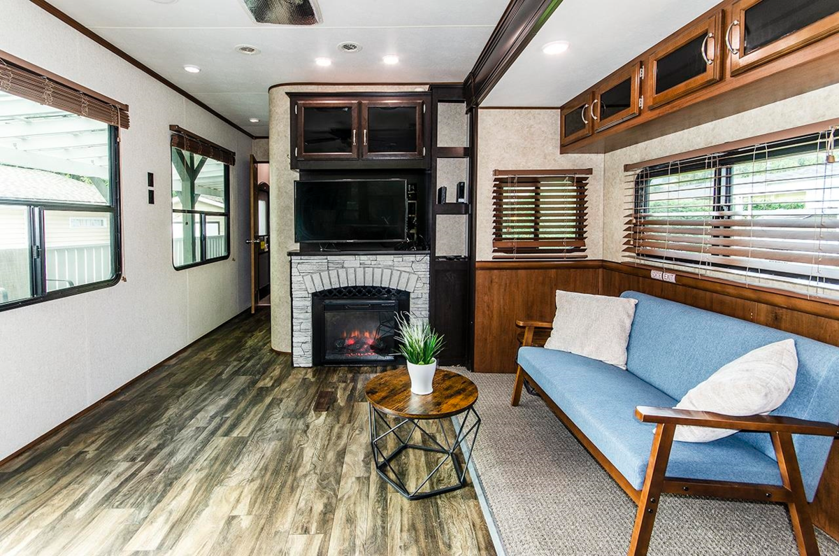 Pantry Photo of 247 Tomahawk Avenue, West Vancouver, BC