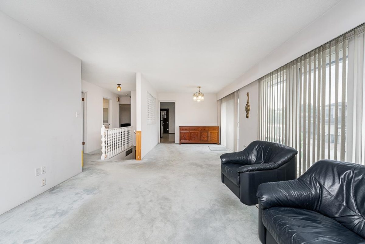 Breakfast Nook Photo of 8391 Rideau Drive, Richmond, BC