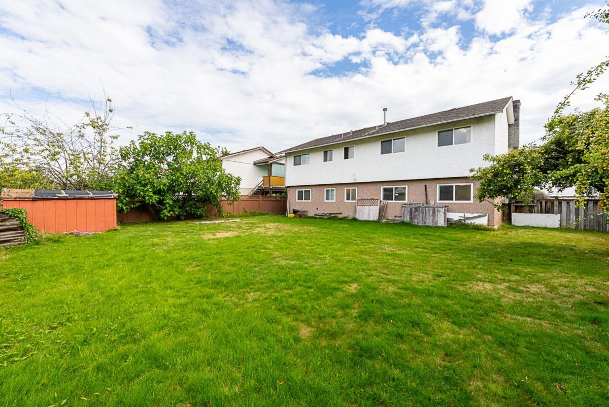 Dining Area Photo of 8391 Rideau Drive, Richmond, BC