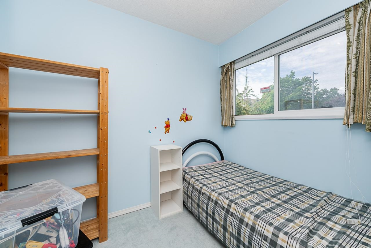 Mudroom Photo of 8391 Rideau Drive, Richmond, BC