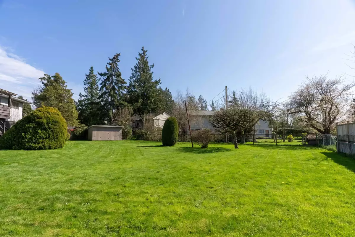 Front Yard Photo of 8082 Lurgan Road, Richmond, BC