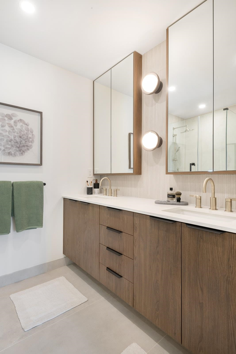 Breakfast Nook Photo of 152 3535 Highland Drive, Coquitlam, BC