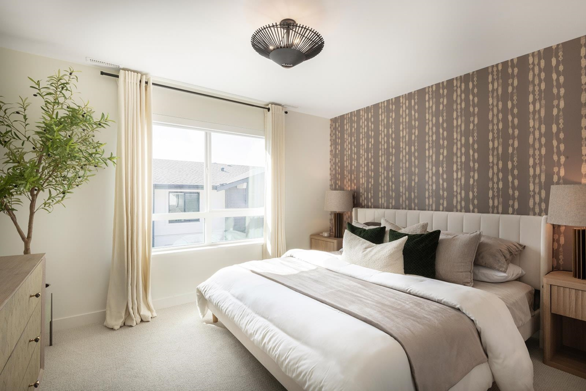 Kitchen Island Photo of 152 3535 Highland Drive, Coquitlam, BC