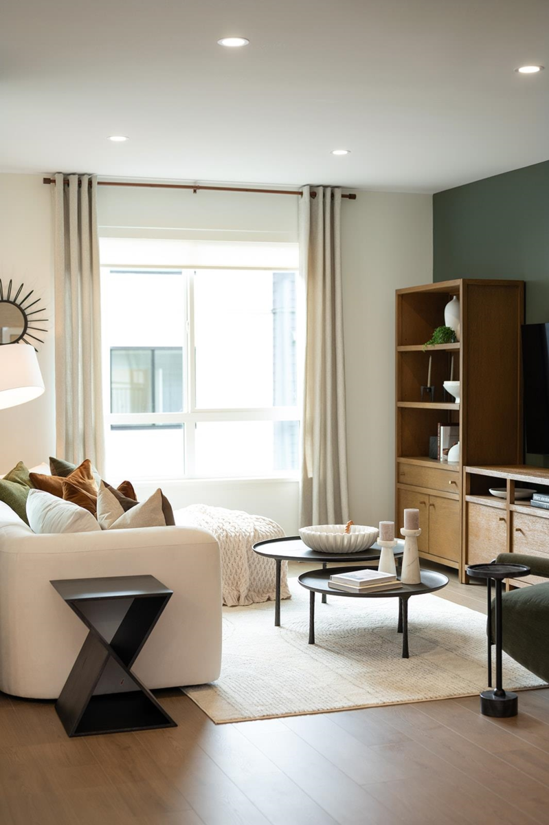 Living Room Photo of 152 3535 Highland Drive, Coquitlam, BC