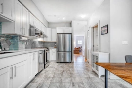 3264 Clermont Mews, Vancouver, BC