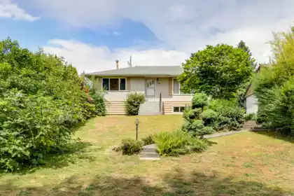 1118 Cloverley Street, North Vancouver, BC, North Vancouver — Single Family Residence for sale