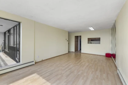 1702 9280 Salish Court, Burnaby, BC, Burnaby — Apartment/Condo for sale