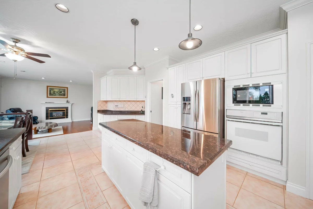 Entry Foyer Photo of 2250 134 Street, Surrey, BC