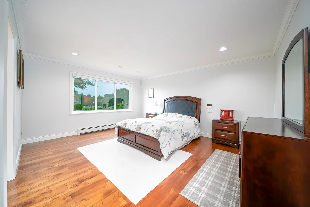 Garage Interior Photo of 2250 134 Street, Surrey, BC