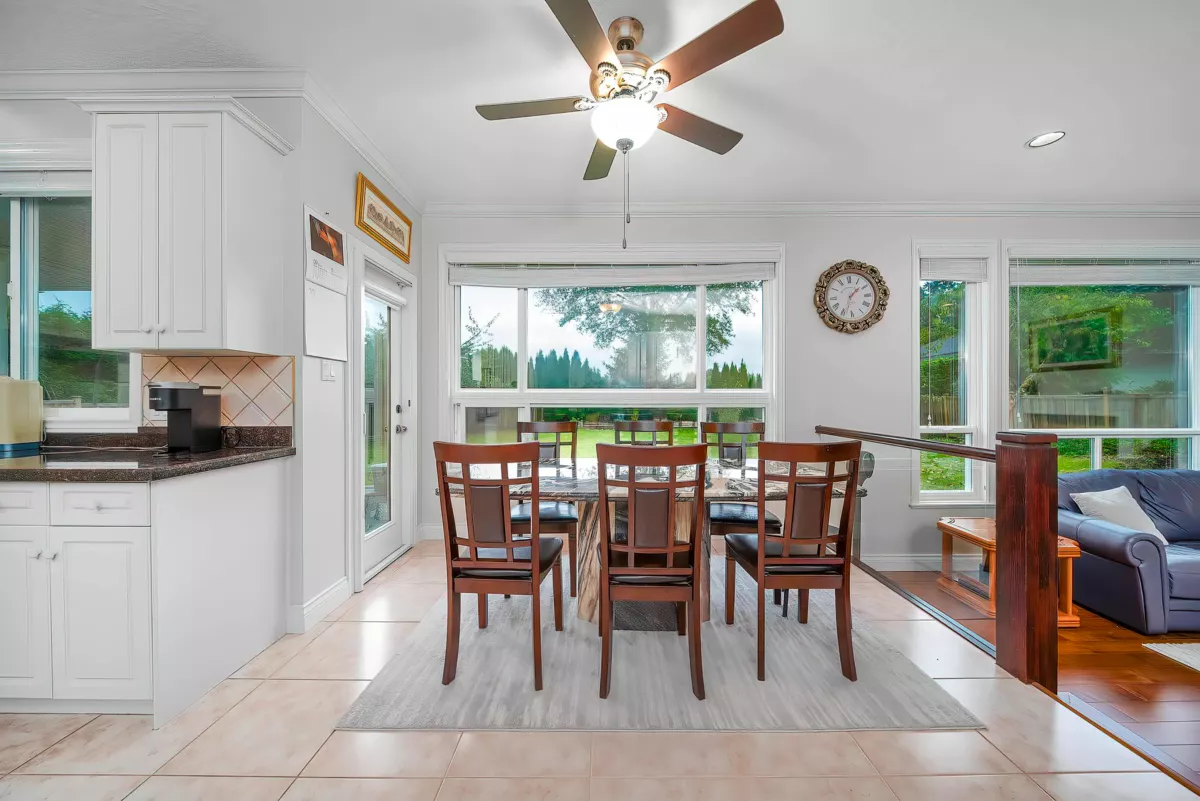Hallway Photo of 2250 134 Street, Surrey, BC