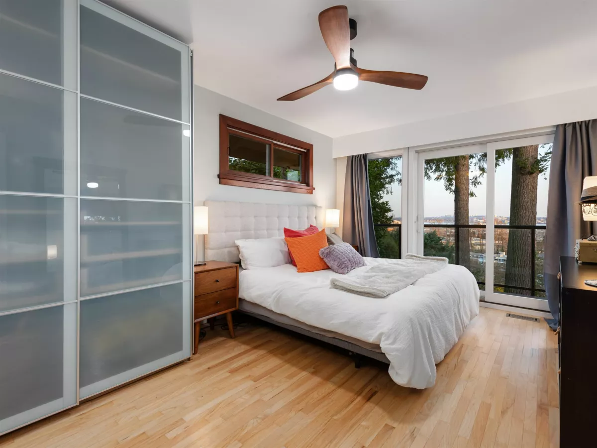 Breakfast Nook Photo of 1144 W Keith Road, North Vancouver, BC