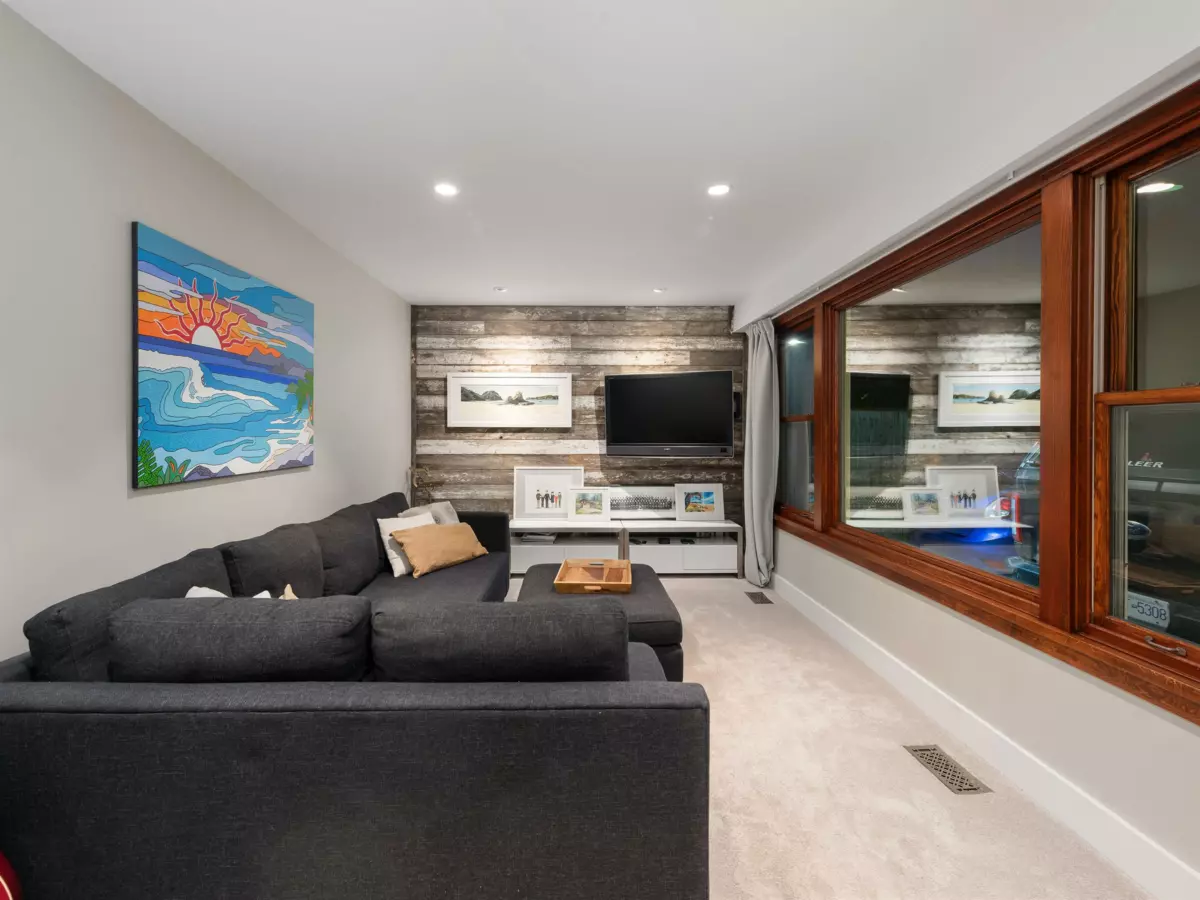 Hallway Photo of 1144 W Keith Road, North Vancouver, BC