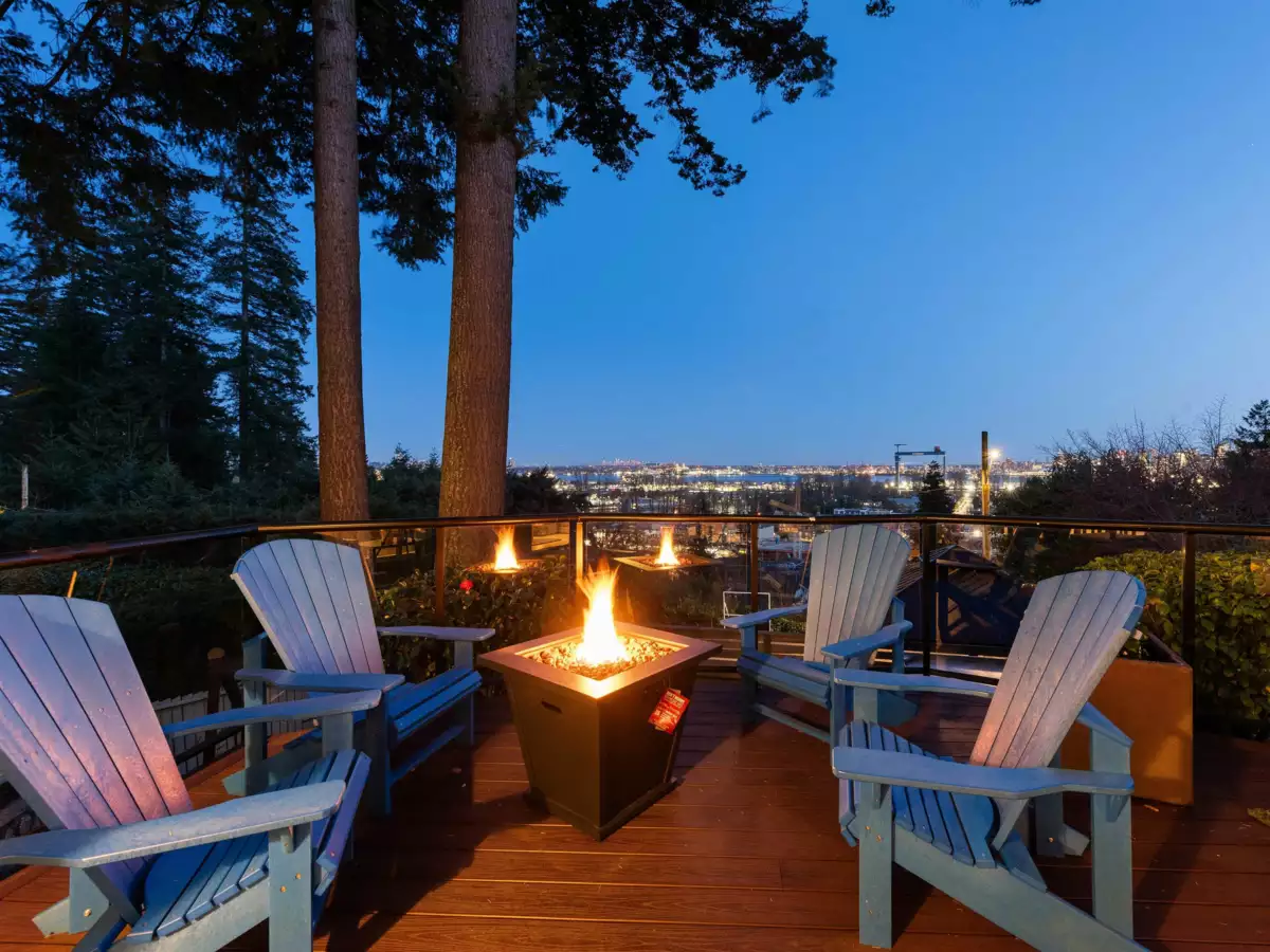 Hot Tub / Spa Photo of 1144 W Keith Road, North Vancouver, BC