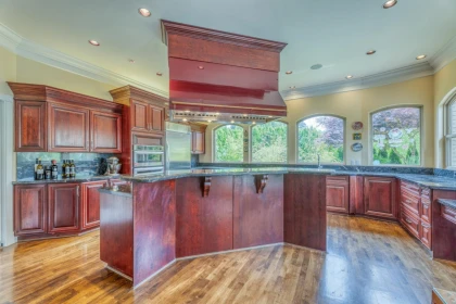 Kitchen Photo of 2313 Chantrell Park Drive, Surrey, BC