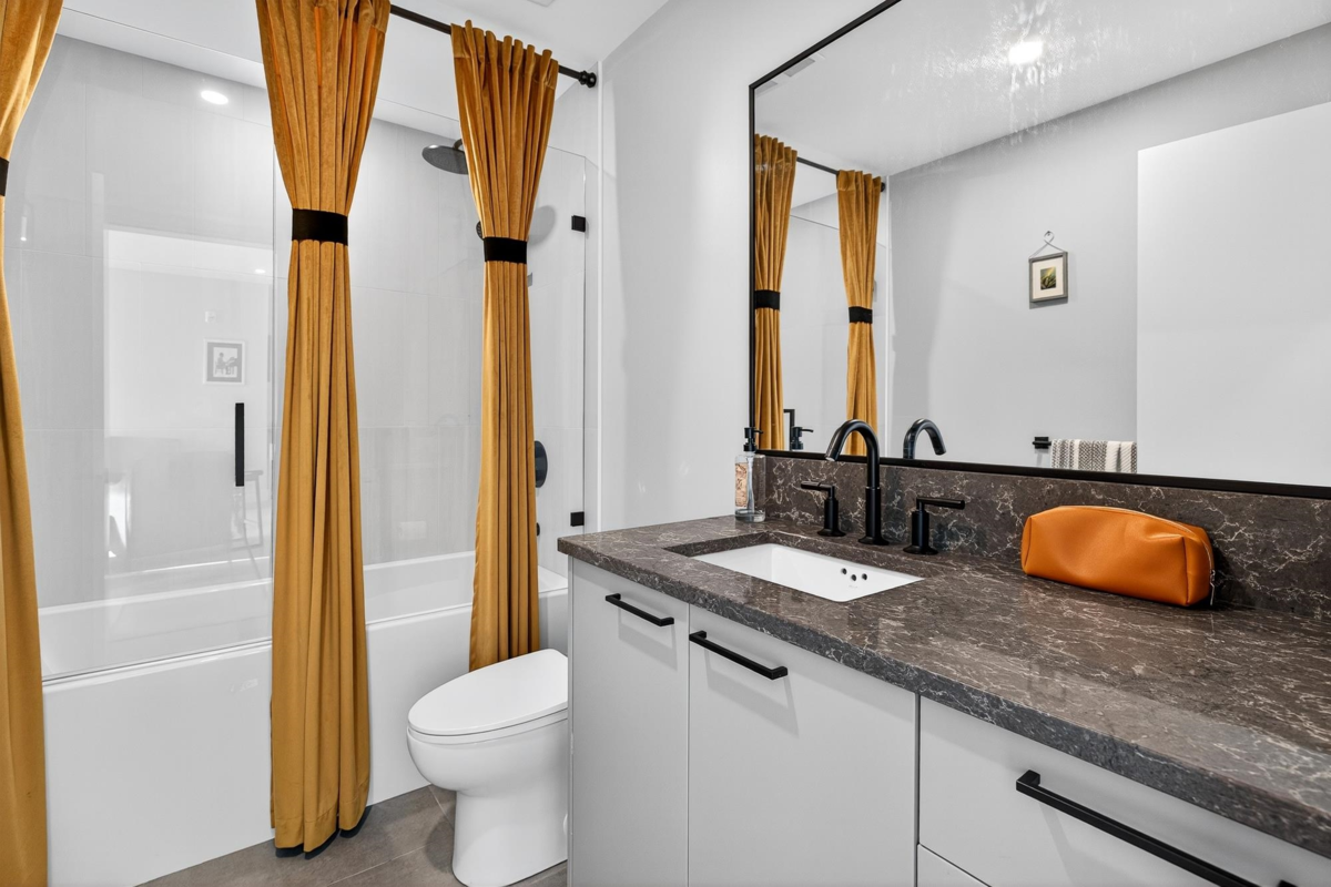 Basement Recreation Room Photo of 410 20416 Park Avenue, Langley, BC