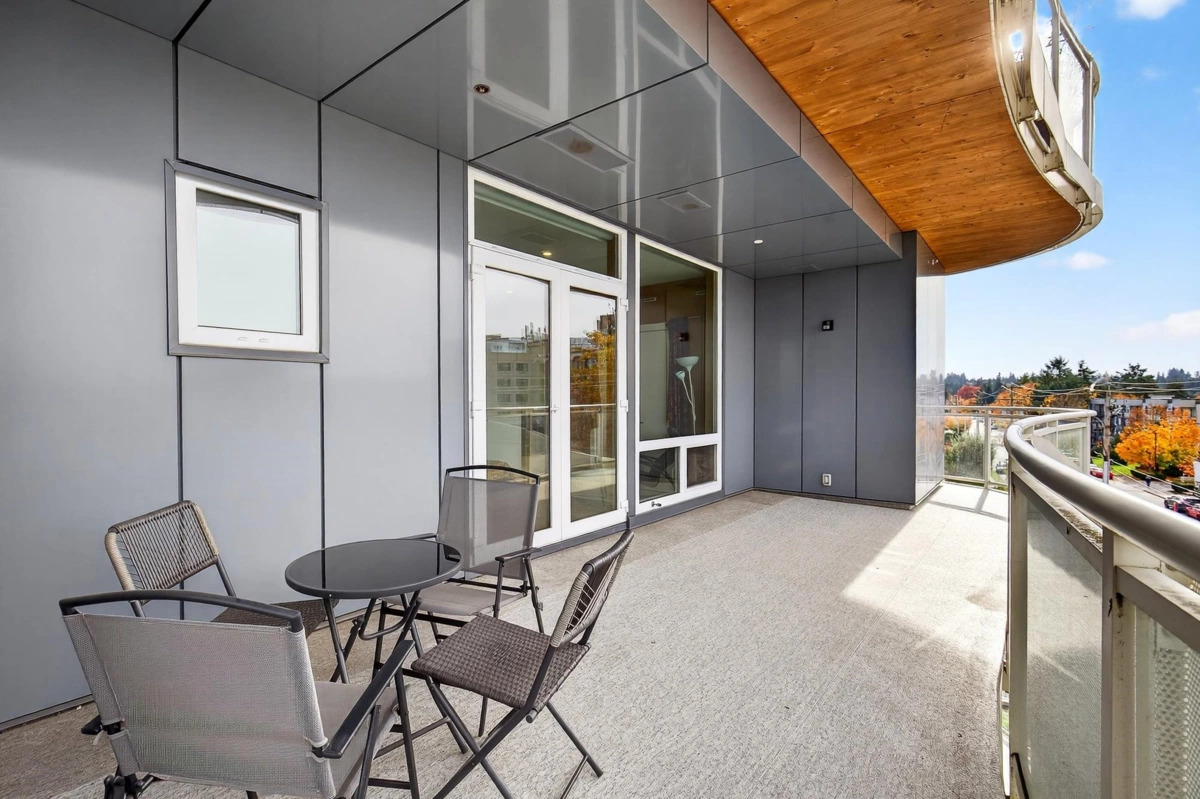Guest Bathroom Photo of 410 20416 Park Avenue, Langley, BC