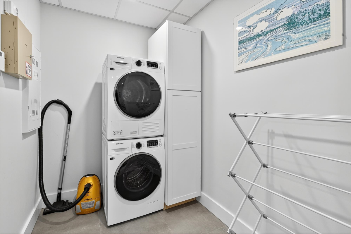 Laundry Room Photo of 410 20416 Park Avenue, Langley, BC