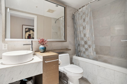 Walk-In Closet Photo of 714 833 Seymour Street, Vancouver, BC