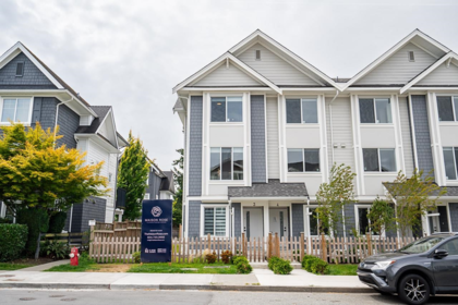 4 2525 156 Street, Surrey, BC, Surrey — Townhouse for sale