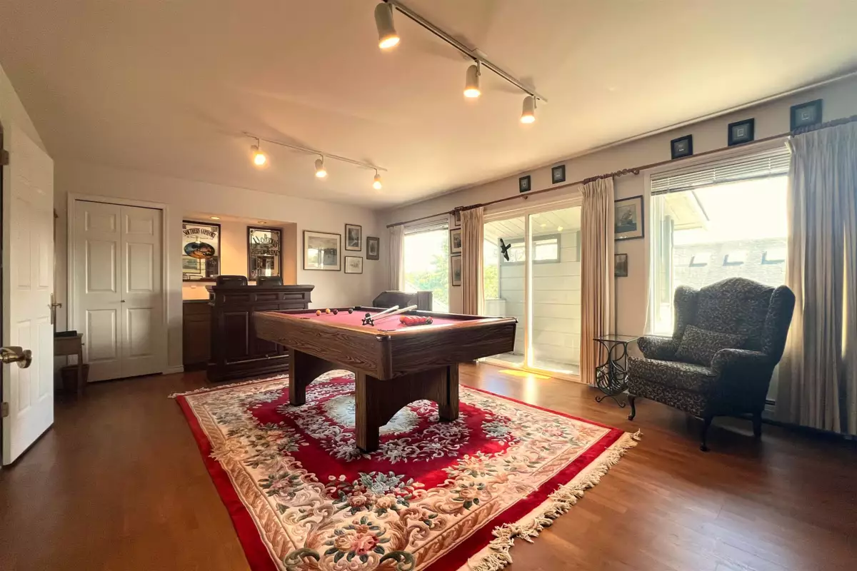 Entry Foyer Photo of 6260 Steveston Highway, Richmond, BC