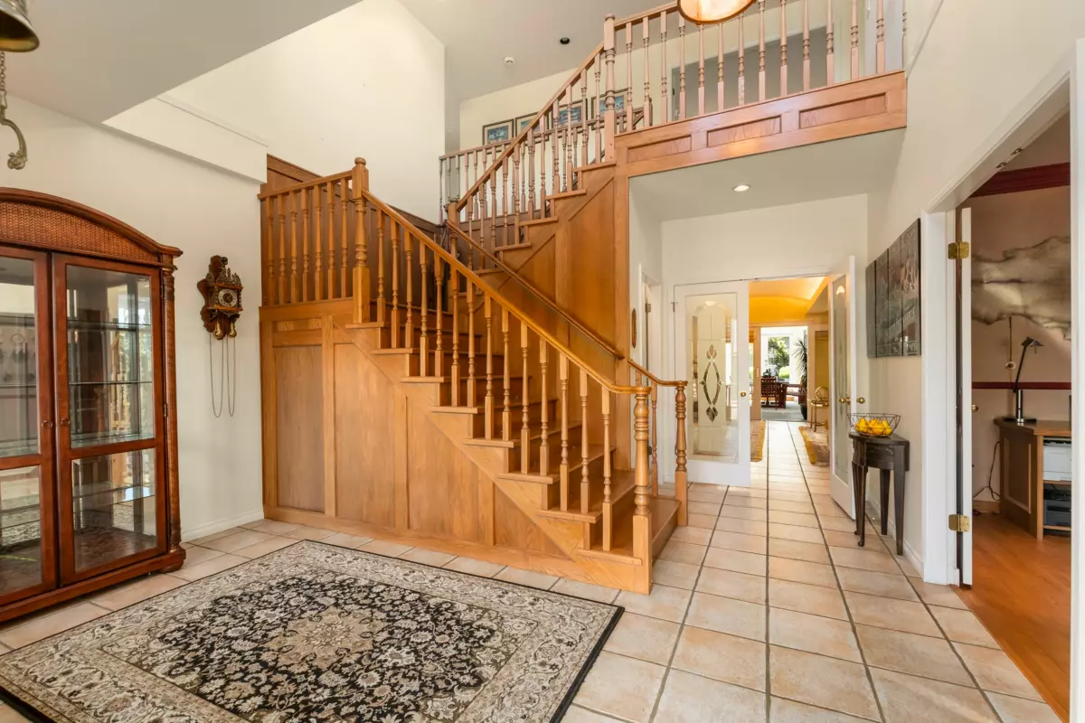 Family Room Photo of 6260 Steveston Highway, Richmond, BC