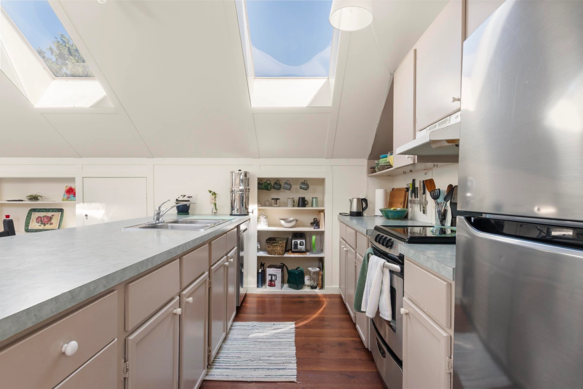 Garden / Landscaping Photo of 6260 Steveston Highway, Richmond, BC