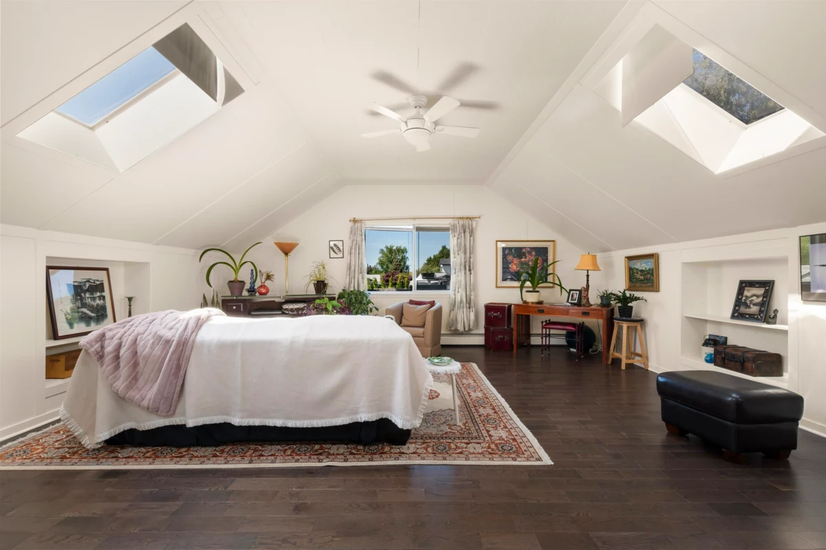 Swimming Pool Photo of 6260 Steveston Highway, Richmond, BC