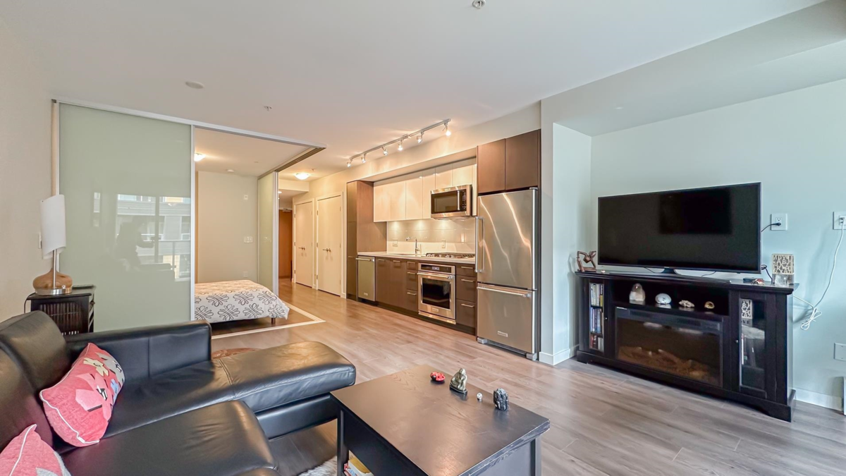 Living Room Photo of 503 384 E 1st Avenue, Vancouver, BC