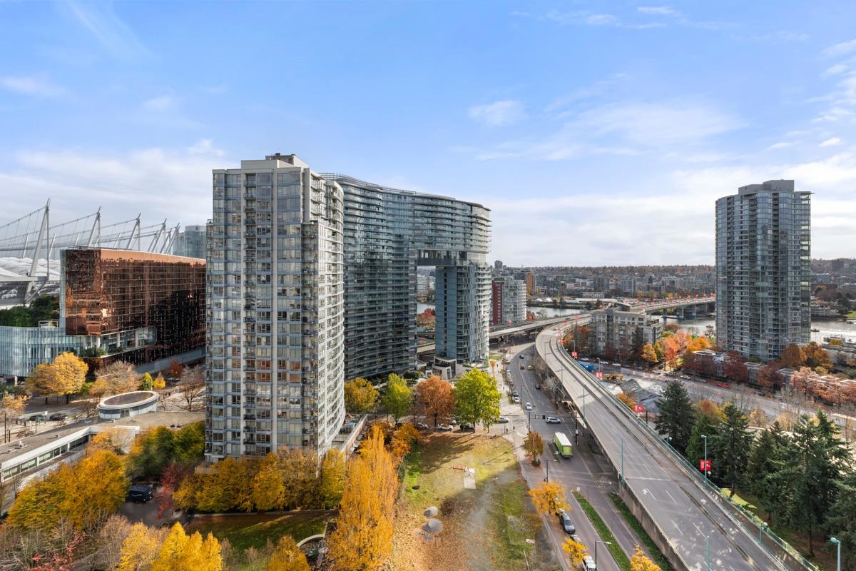 Exterior Rear Photo of 1902 989 Beatty Street, Vancouver, BC
