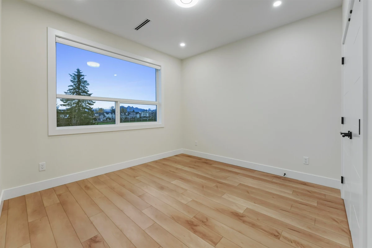 Garage Interior Photo of 20142 82 Avenue, Langley, BC