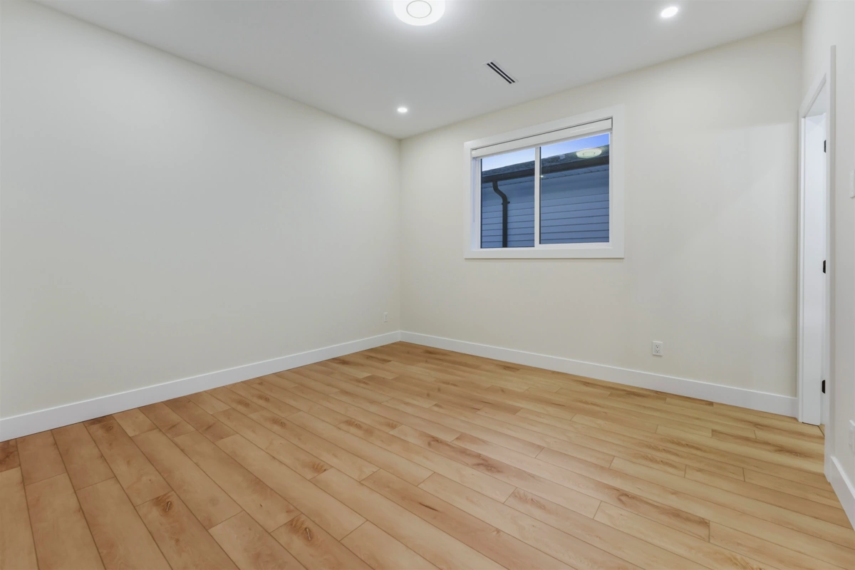 Laundry Room Photo of 20142 82 Avenue, Langley, BC